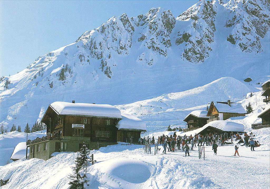 Postcards 28526 w La Creusaz und le Luisin